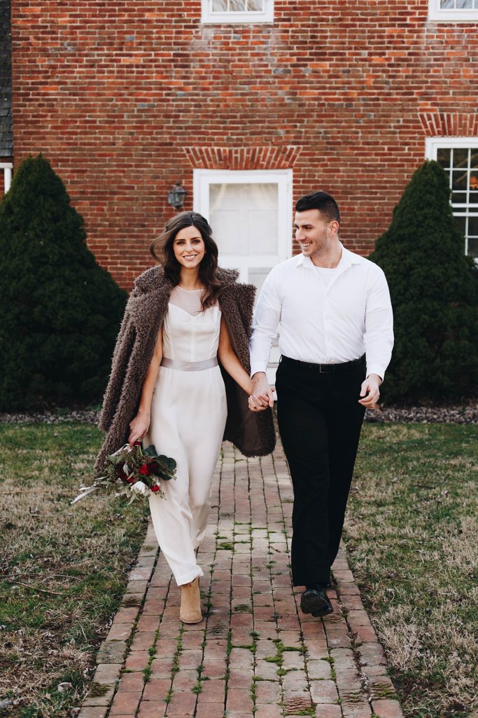 Intimate and cozy winter elopement annapolis maryland photographer 